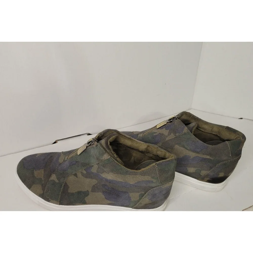 Blondo Glenda‎ Waterproof Camo Zip Up Ankle Booties Comfortable Shoes comfort